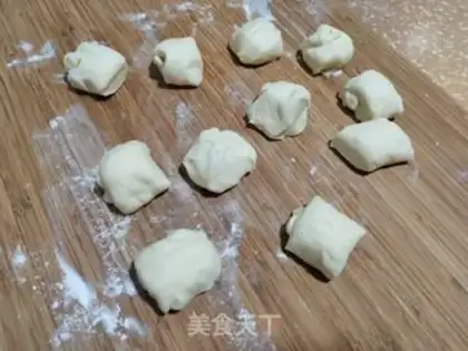 Make Potato sauce buns step 5