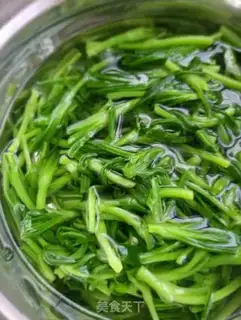 Make Eggs and noodles step 7
