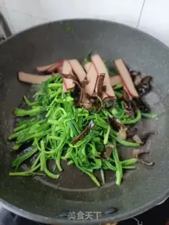 Make Eggs and noodles step 12