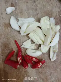 Make Garlic pastries step 0