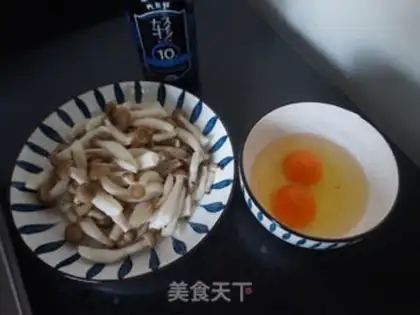 Make Crab mushrooms and fried eggs step 0