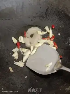 Make Garlic pastries step 2