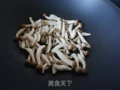 Make Crab mushrooms and fried eggs step 2