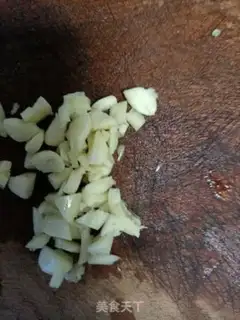 Make Eggs, fried beans step 2
