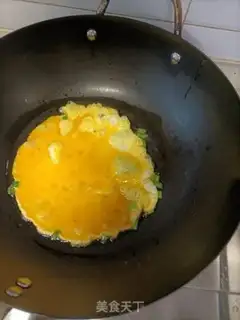 Make Eggs, fried beans step 4