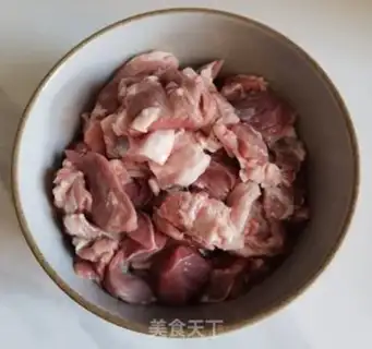 Make Roach and lamb soup step 0
