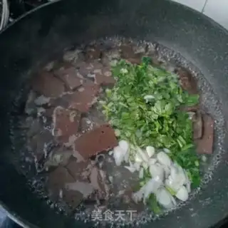 Make Soup of sea hog blood step 10