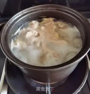 Make Roach and lamb soup step 2