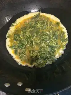 Make Fried eggs with sprouts step 4