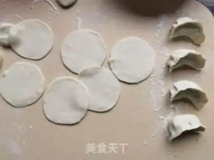 Make Noodle eggs, lumbar soup step 1