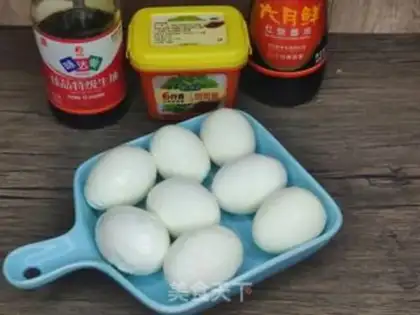Make Soy eggs step 1