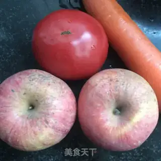 Make Tomato carrot apple juice step 0