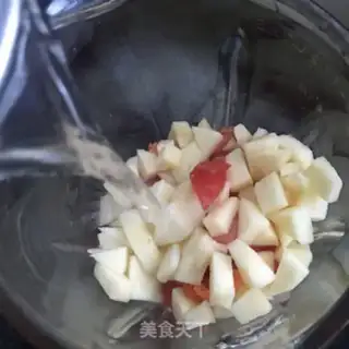 Make Tomato carrot apple juice step 4