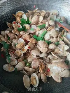 Make Scrambled clams step 5