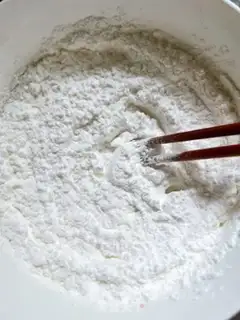 Make Salted egg meat pine crystal bag step 2