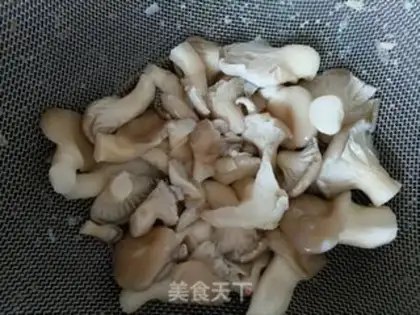 Make Shanghai Qingbong pork dumplings step 4