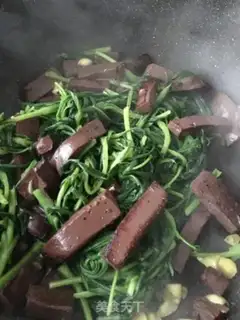 Make Noodles and pig blood step 11