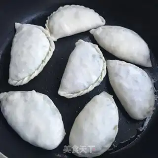 Make An egg box of celery step 8