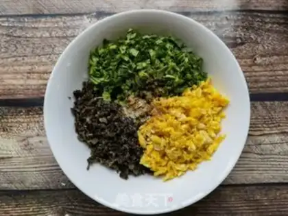 Make Noodle eggs and molybdenum step 11