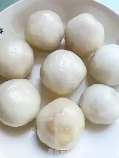 Make Salted egg meat pine crystal bag step 12