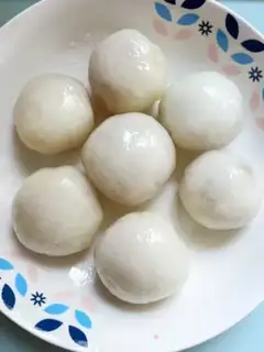 Make Salted egg meat pine crystal bag step 15
