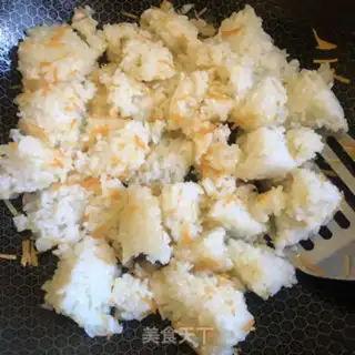 Make Onion egg fried rice step 8