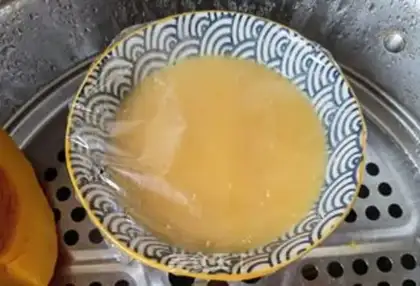Make Scrambled eggs with garlic sauce step 5