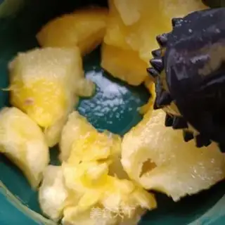 Make Hand-to-hand phoenix juice step 1