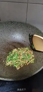 Make Scrambled meat sauce with black noodles step 9