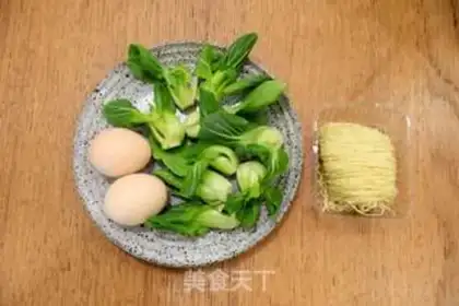 Make Egg soy noodles step 0