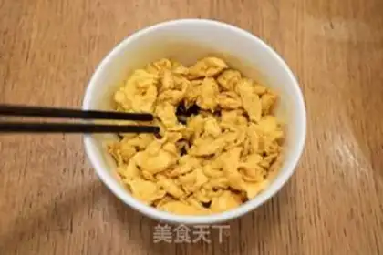 Make Egg soy noodles step 2