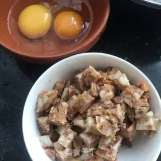 Make Garlic salami fried rice step 0