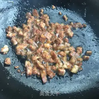 Make Garlic salami fried rice step 4