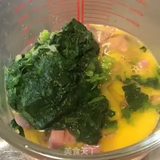 Make The spinach ham and eggs step 3
