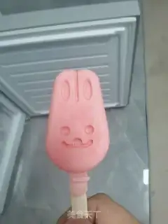 Make Homemade strawberry ice cream step 5