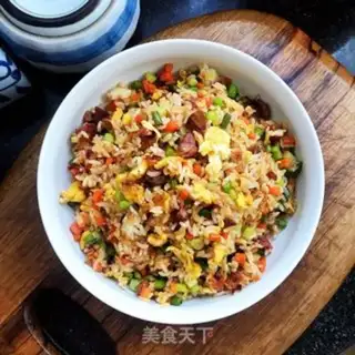 Make Garlic salami fried rice step 10