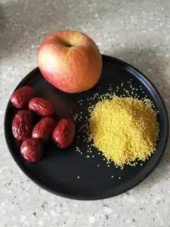 Make Apple rice paste step 0