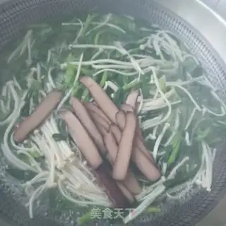 Make Garlic eggs with noodles step 7