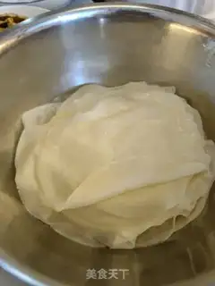 Make Spring rolls as thin as wings step 2