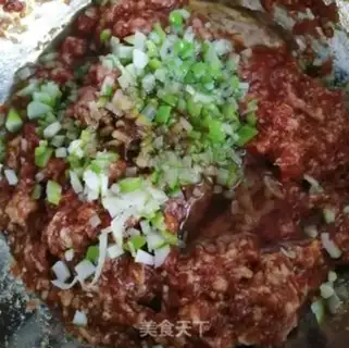 Make Pork lichen with a bun step 4