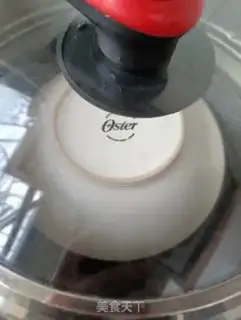 Make A three-coloured ball with snow clams step 12