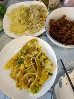 Make Spring rolls as thin as wings step 4