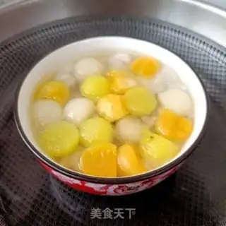 Make A three-coloured ball with snow clams step 13