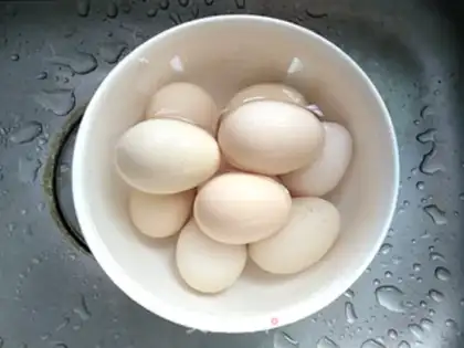 Make Hair tea eggs step 1