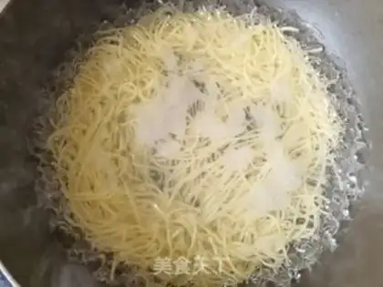 Make Powdered with garlic sauce step 7