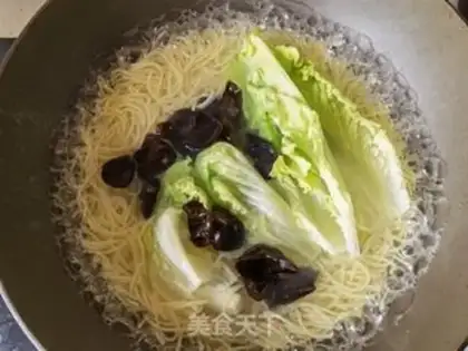 Make Powdered with garlic sauce step 8