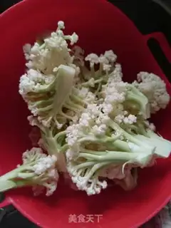Make Hot peppers and broccoli step 0