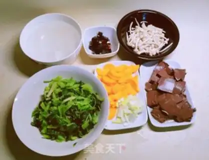 Make Duck blood fan mushroom soup step 0
