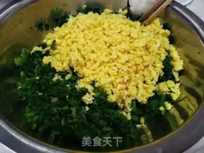 Make Spinach egg pie step 3