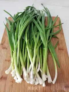 Make Garlic eggs for noodles step 1